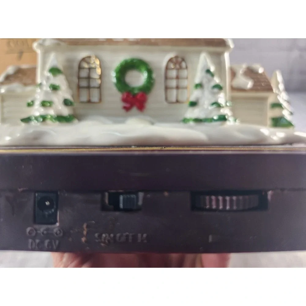 Beautiful Christmas Train HOLIDAY EXPRESS PORCELAIN Avon Collection W/ Box